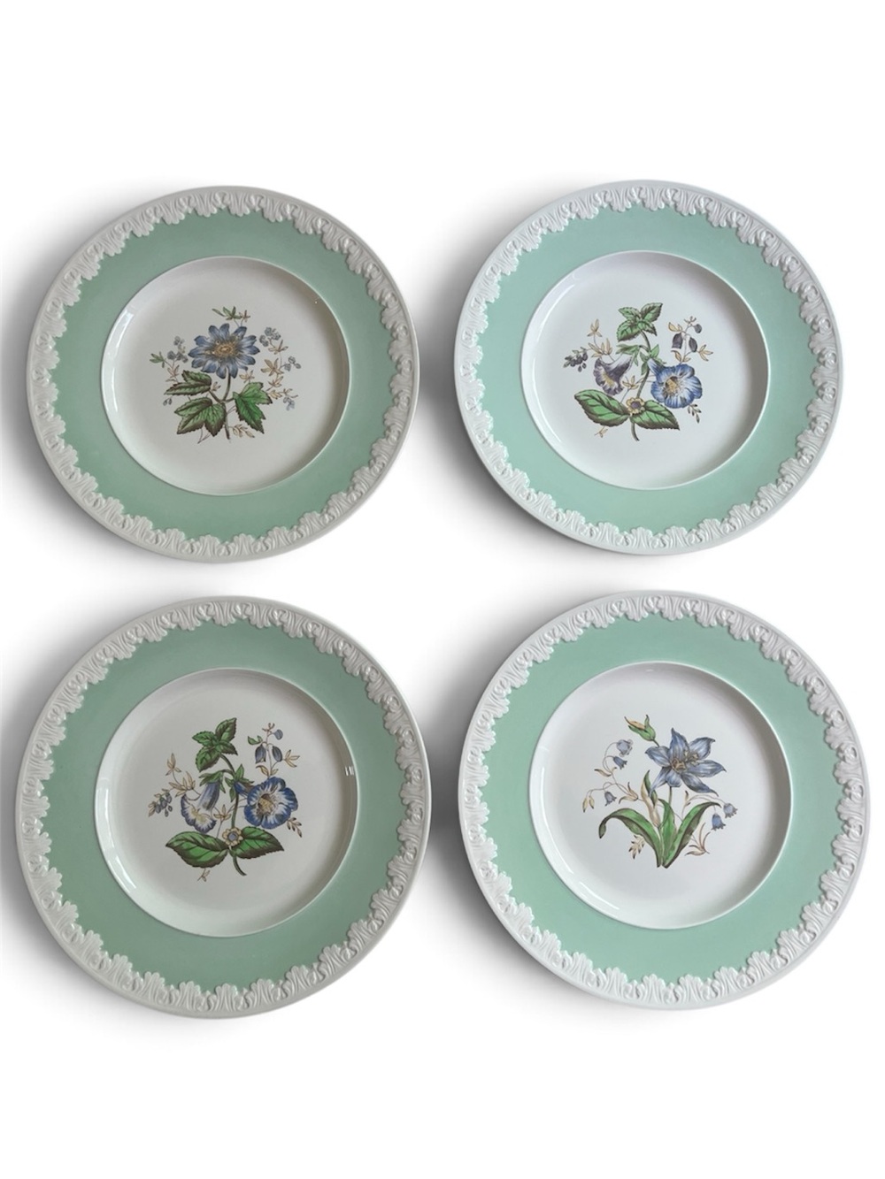 Wedgwood 1930’s Plates. Wedgwood Corinthian Dinner Plates Set of 4. Mint Floral.